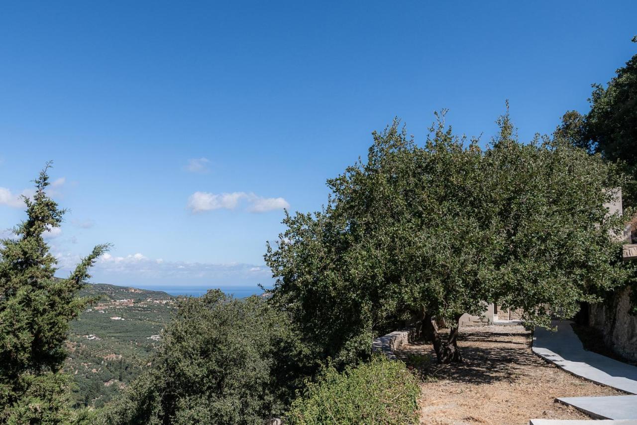 Velanis ηouse, Style Into Nature - Secluded