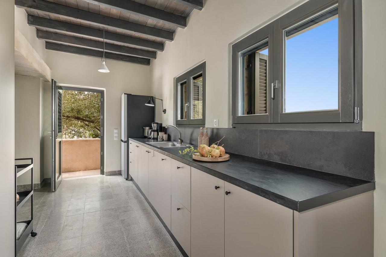Velanis ηouse, Style Into Nature - Secluded Hébergement de vacances Kíssamos